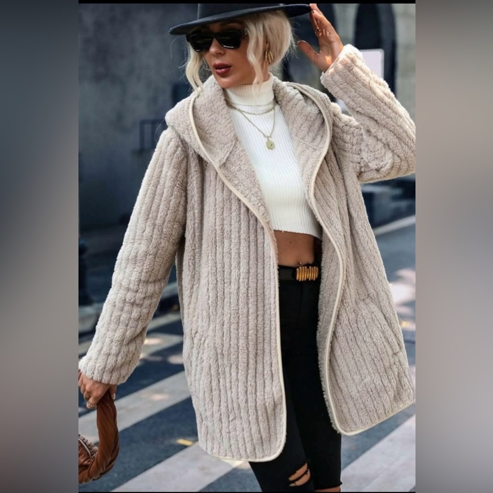 Women’s Fuzzy Fleece Jacket